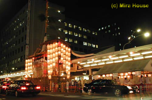 night view of Naginata hoko